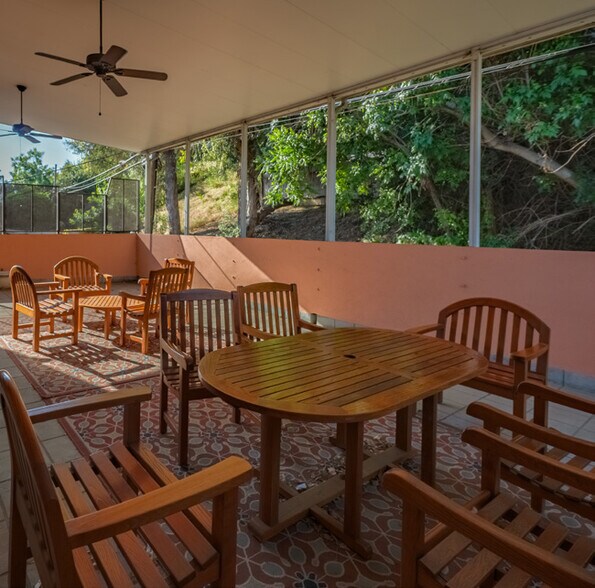 More Photos Of 3449–3453 Cahuenga Blvd W, Los Angeles Movie Radio TVStudio For Sale
