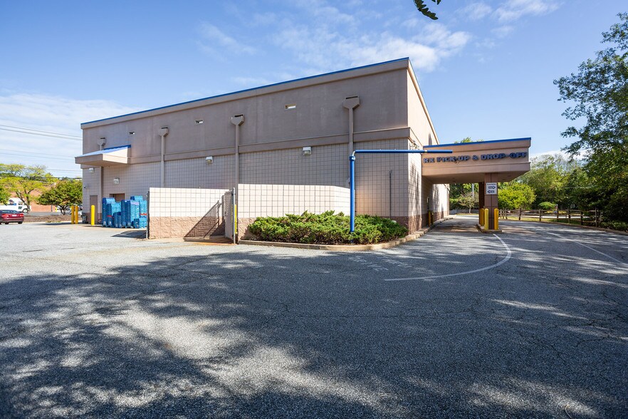 More Photos Of 399 New London Rd, Newark Drugstore For Sale