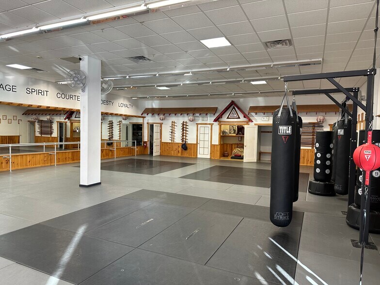 More Photos Of 250 Mahopac Ave, Yorktown Heights Unknown For Lease