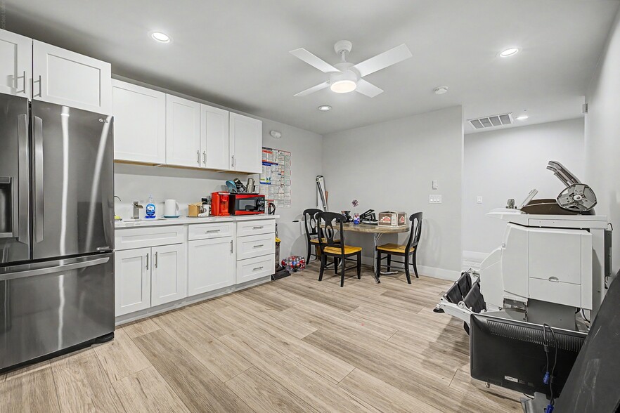 More Photos Of 6470 W Desert Inn Rd, Las Vegas Medical For Sale