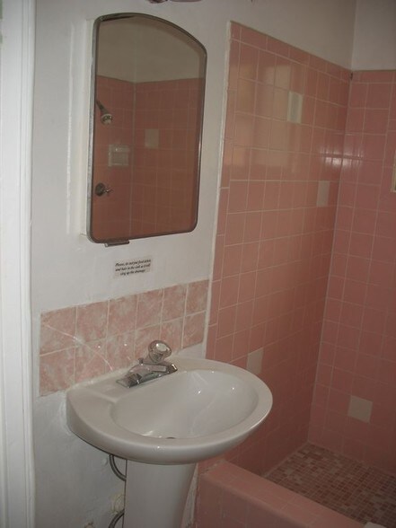 More Photos Of 1627 SE Stephens St, Roseburg Hotel For Sale