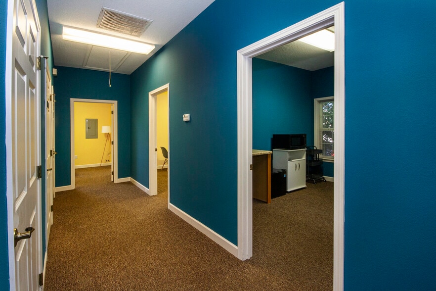 More Photos Of 4409 Central Ave Pike, Knoxville Office For Sale