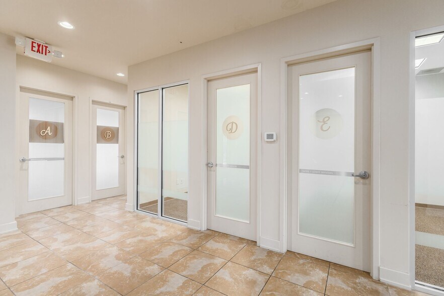 More Photos Of 9039 Antares Ave, Columbus Medical For Lease