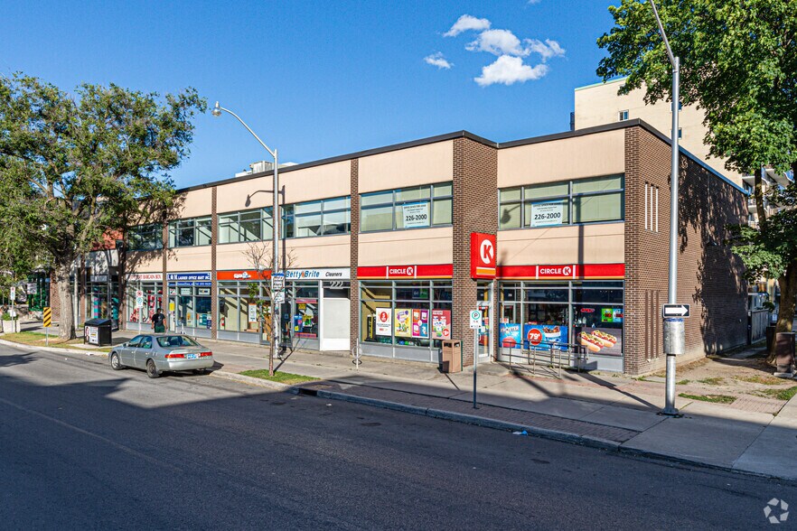 Primary Photo Of 210-228 Laurier Ave E, Ottawa Storefront Retail Office For Lease