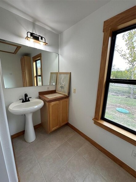 More Photos Of 27320 Ranch Road 12, Dripping Springs Office For Sale