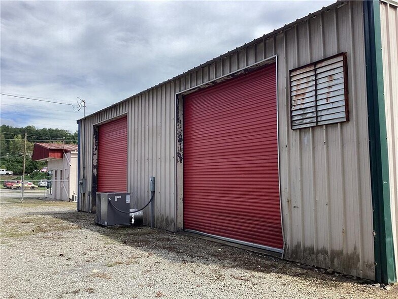 More Photos Of 540 E Church St, Jasper Auto Repair For Sale