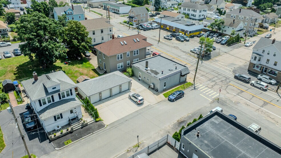 More Photos Of 492-494 Warren Ave, East Providence Storefront Retail Office For Sale