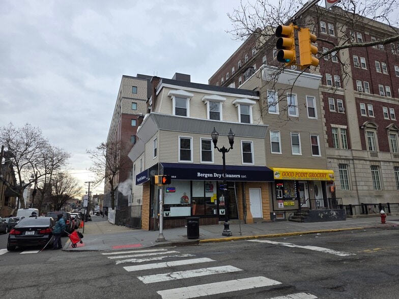 Primary Photo Of 664 Bergen Ave, Jersey City Storefront Retail Residential For Sale