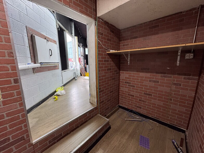 More Photos Of 720 Lincoln Way E, Massillon General Retail For Sale