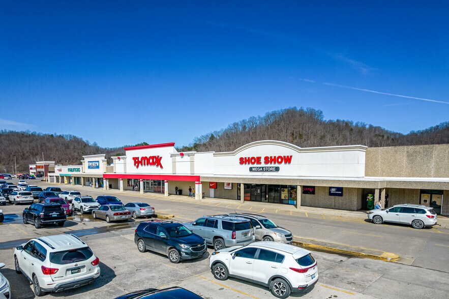 More Photos Of 309-419 KY-321, Paintsville General Retail For Lease