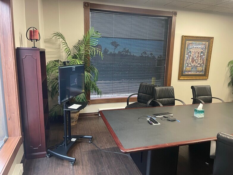More Photos Of 107 W Michigan Ave, Kalamazoo Office For Lease