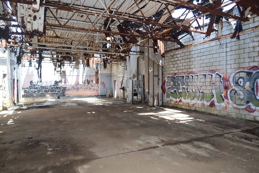 More Photos Of 10626 Leuer Ave, Cleveland Warehouse For Sale