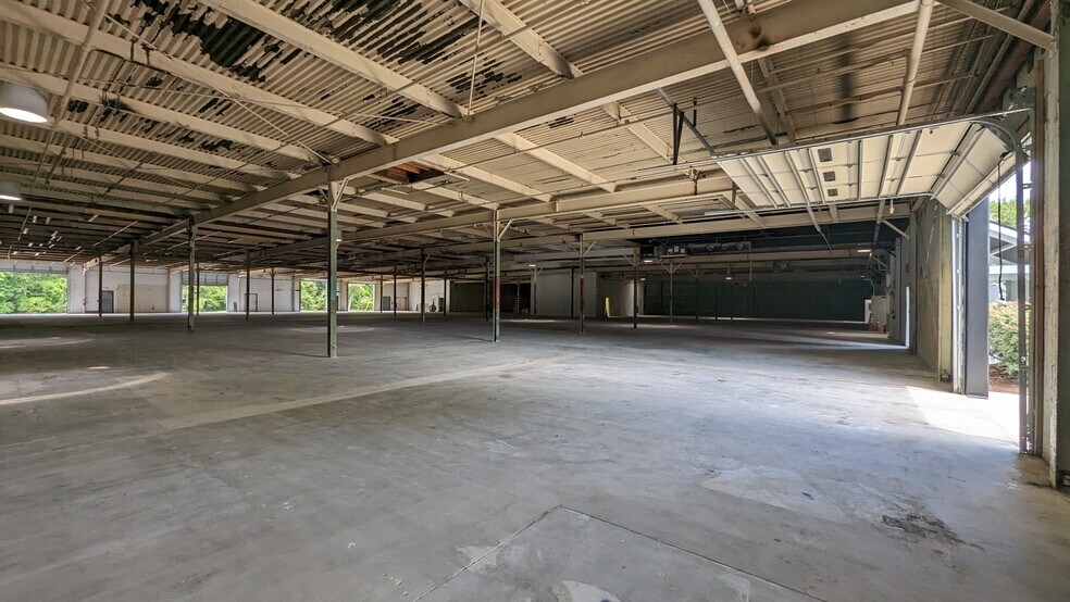 More Photos Of 1519 N 23rd St, Wilmington Industrial For Lease