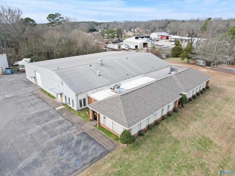 More Photos Of 540 S Brindlee Mountain Pky, Arab Flex For Sale