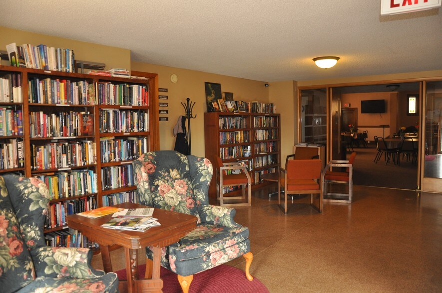 More Photos Of 405 Broadway Ave S, Cokato Religious Facility For Sale