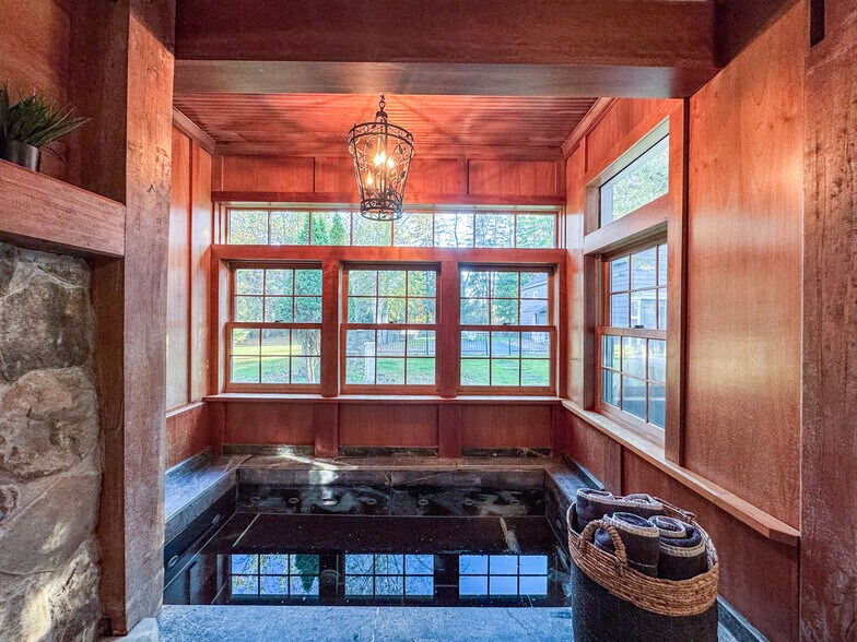 More Photos Of 24 Genesee St, New Berlin Specialty For Sale