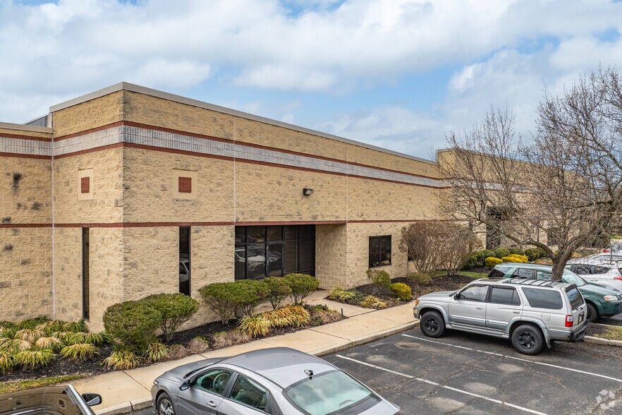 More Photos Of 100 Grove Rd, West Deptford Light Manufacturing For Lease