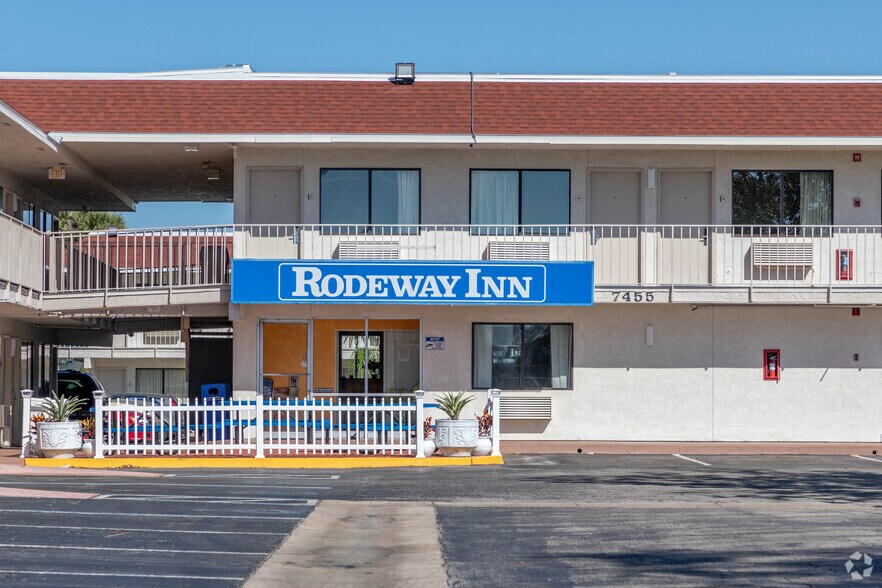 More Photos Of 7455 W Irlo Bronson Memorial Hwy, Kissimmee Hotel For Sale