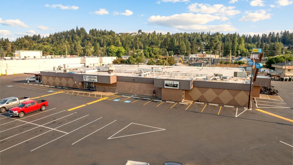 More Photos Of 200 Triangle Ctr, Longview Unknown For Lease