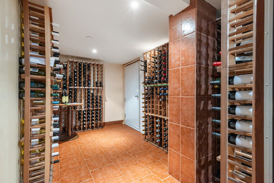 More Photos Of 6828-6834 Boul Saint Laurent, Montréal Storefront Retail Residential For Lease