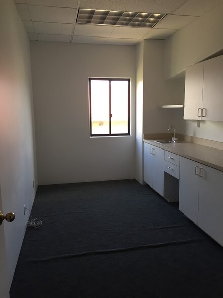 More Photos Of 173 Hoohana St, Kahului Office For Lease