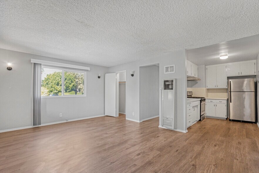 More Photos Of 12256 Riverside Dr, Valley Village Apartments For Sale