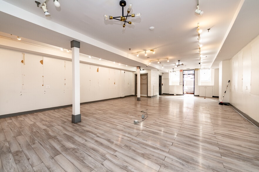 More Photos Of 297 Newbury St, Boston Storefront Retail Office For Lease