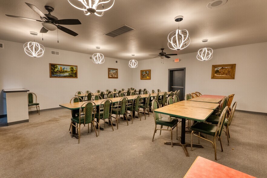 More Photos Of 225 S Toppenish Ave, Toppenish Restaurant For Sale