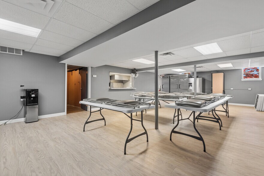 More Photos Of 2450 Pontoon Rd, Granite City Religious Facility For Sale