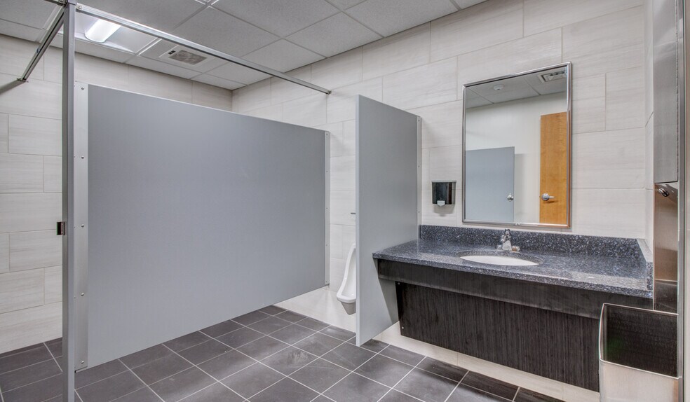 More Photos Of 1050 NW 8th Ave, Gainesville Unknown For Lease