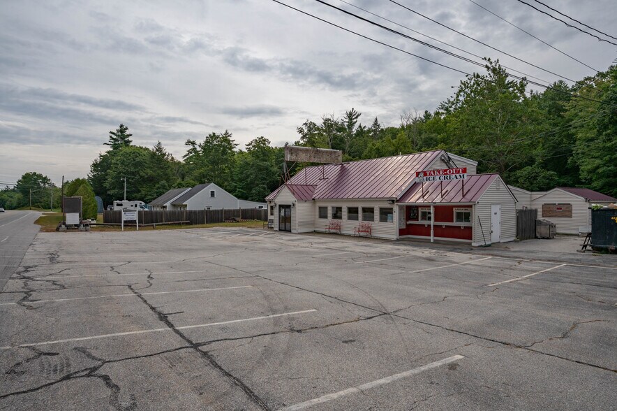 More Photos Of 944 Gibbons Hwy, Wilton Restaurant For Sale
