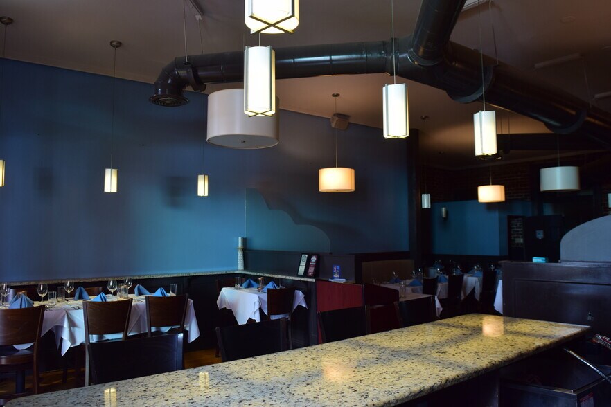 More Photos Of 309 W Congress St, Savannah Restaurant For Lease
