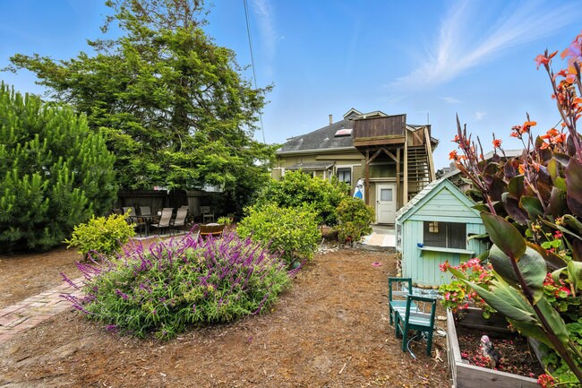 More Photos Of 575 Myrtle St, Half Moon Bay Apartments For Sale