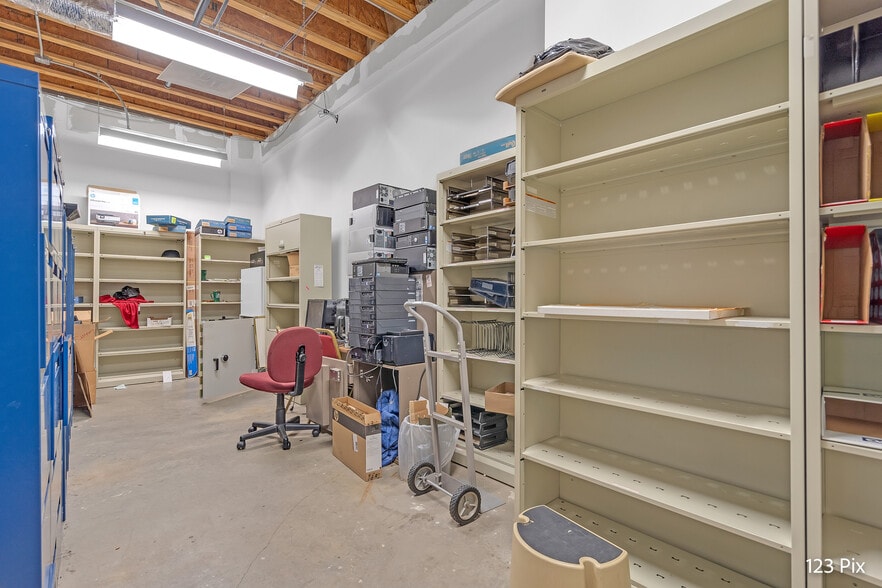 More Photos Of 41412 N Route 83, Antioch Office For Sale