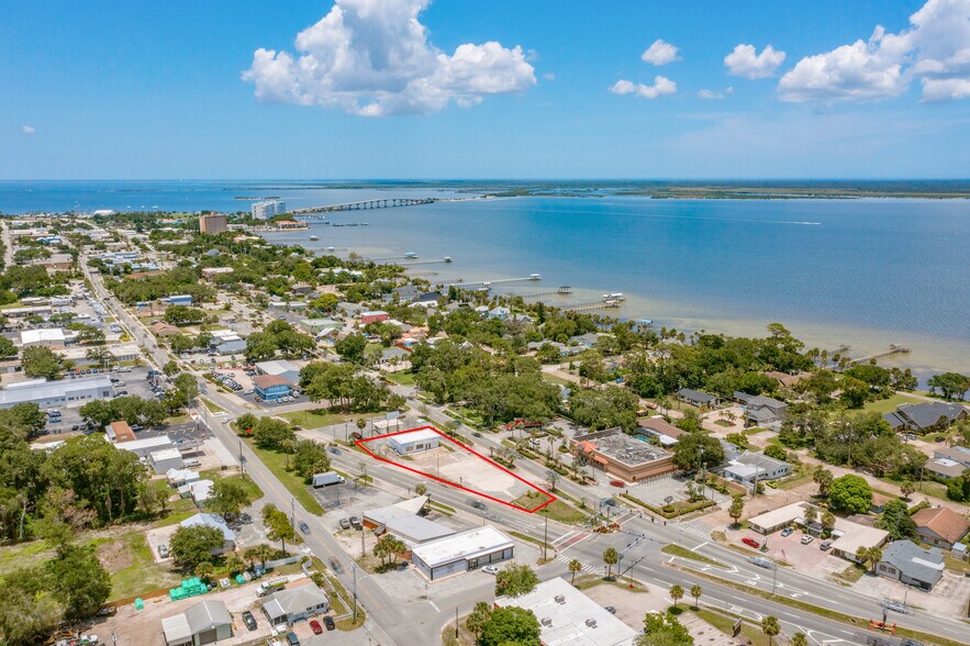 More Photos Of 1220 S Washington Ave, Titusville Convenience Store For Lease