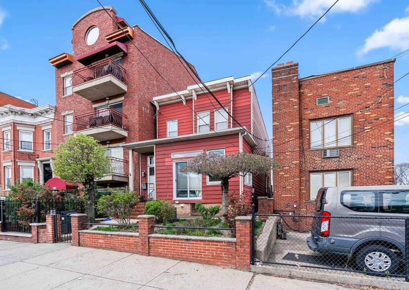 Primary Photo Of 2504 21st St, Astoria Land For Sale