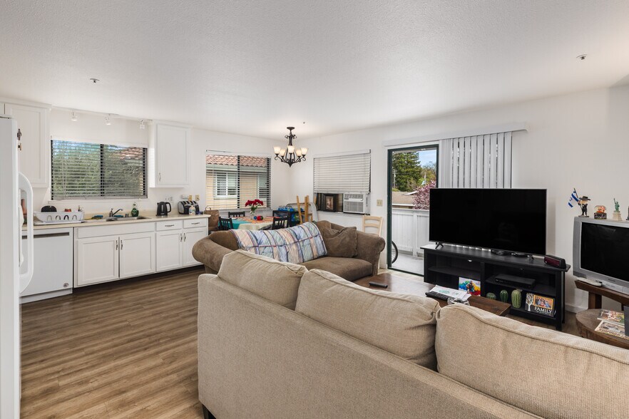 More Photos Of 1260-1278 Broadway, Sonoma Freestanding For Sale