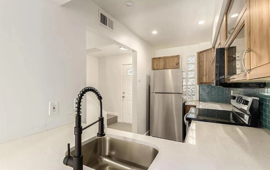 More Photos Of 7325 E Belleview St, Scottsdale Apartments For Sale