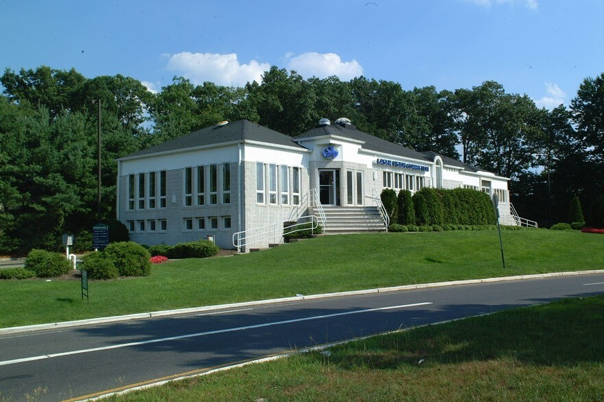 More Photos Of 74 N Route 9, Marlboro Medical For Lease