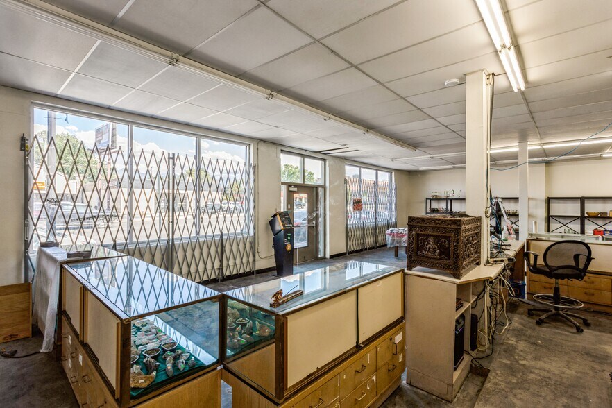 More Photos Of 1480 S State St, Salt Lake City Storefront For Sale