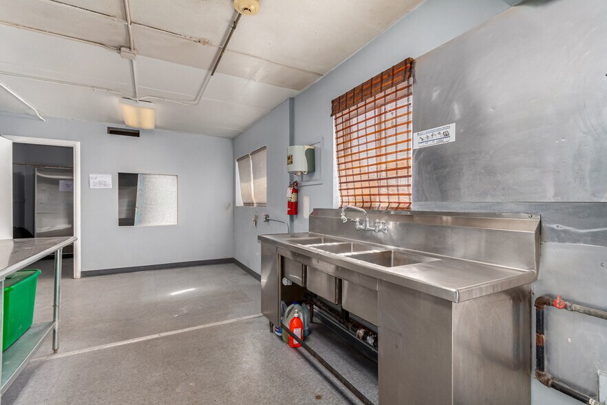 More Photos Of 5827 N 35th Ave, Phoenix Schools For Sale