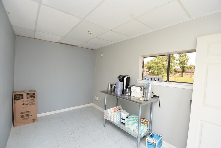 More Photos Of 736 Wilson Rd, Humble Medical For Lease