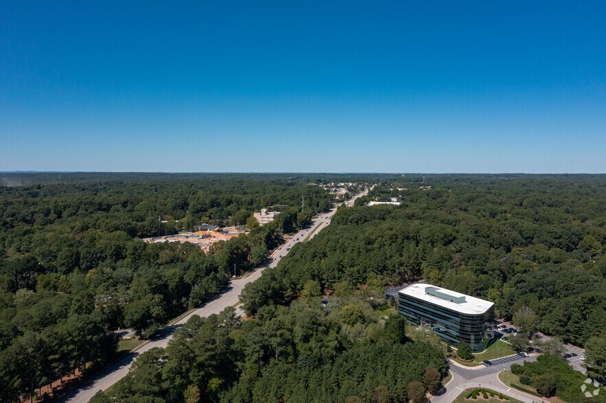 More Photos Of 5400 Glenwood Ave, Raleigh Office For Lease