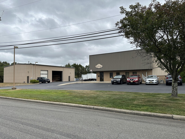 Primary Photo Of 707 Challenger Way, Forked River Manufacturing For Sale