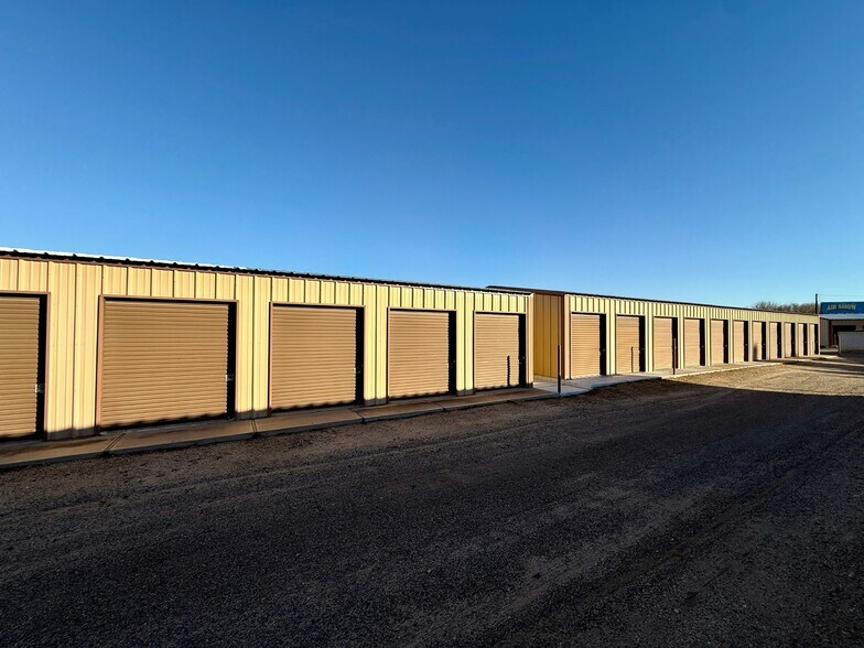More Photos Of 4744 W US Highway 70, Thatcher Specialty For Sale