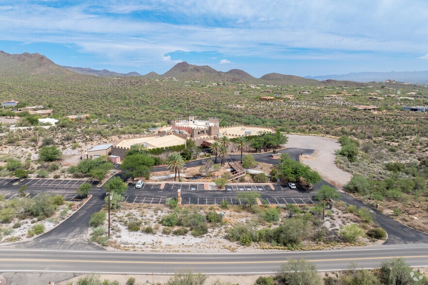More Photos Of 4800 W Gates Pass Rd, Tucson Specialty For Sale