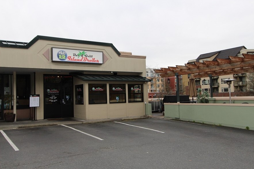 More Photos Of 7707-7711 SE 27th St, Mercer Island General Retail For Lease