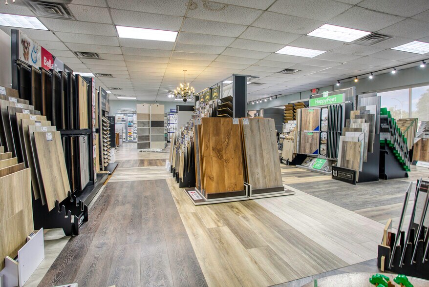More Photos Of 414 US Highway 79 N, Henderson Industrial For Sale