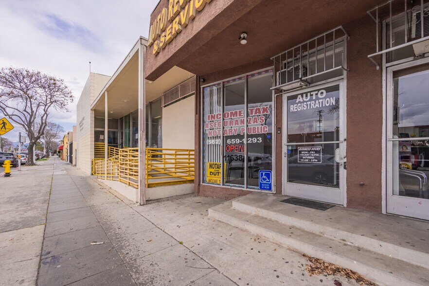 More Photos Of 11640 Atlantic Ave, Lynwood Storefront Retail Office For Sale