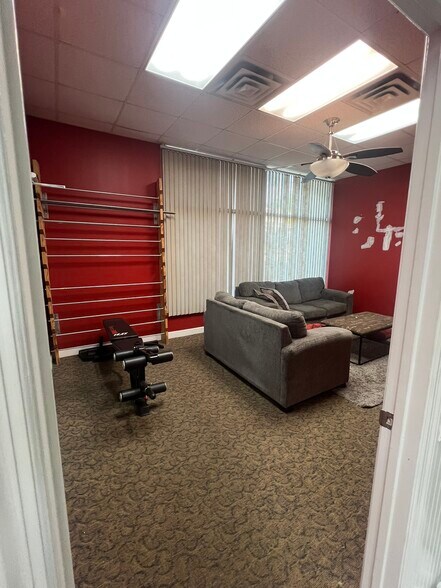 More Photos Of 897 N Monroe St, Tallahassee Office For Lease
